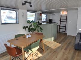 Private Lodge on Houseboat Amsterdam, location près de la plage à Amsterdam