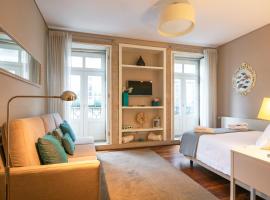 Cardosas Charming Apartment with Balconies