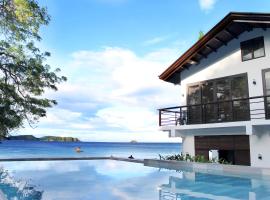 Altamare Dive and Leisure Resort Anilao รีสอร์ทในมาบีนี
