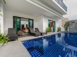 Thaimond Residence by TropicLook, cabaña o casa de campo en Nai Harn Beach