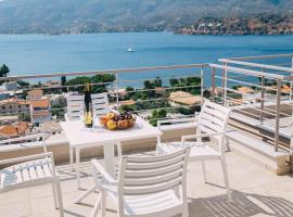 Kalavria Luxury Suites - magnificent sea view of Poros, hotel a Poros