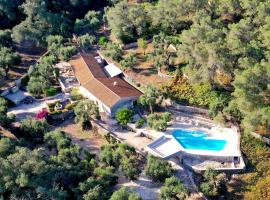 Paxos' Villa - Pool & AC, hotel with parking in Gaios