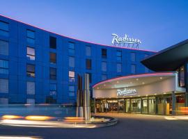 Radisson Hotel Zurich Airport, hotel cerca de Aeropuerto de Zúrich - ZRH, Rümlang