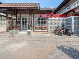 RedDoorz near Malioboro Tugu Station Jogja 2