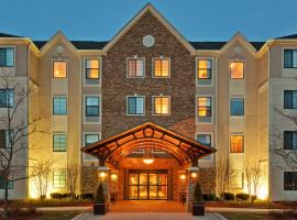 Staybridge Suites Glenview by IHG、グレンビューのホテル