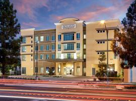 Staybridge Suites Anaheim At The Park, an IHG Hotel, hotel blizu znamenitosti nakupovalno središče Anaheim Plaza, Anaheim