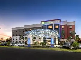 Holiday Inn Express & Suites Lakeland South, an IHG Hotel