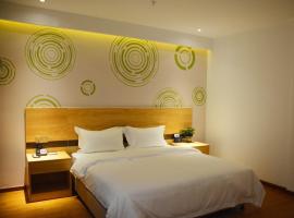 GreenTree Inn Zhanjiang Lianjiang City Jiuzhoujiang Ave Express Hotel, ξενοδοχείο σε Lianjiang
