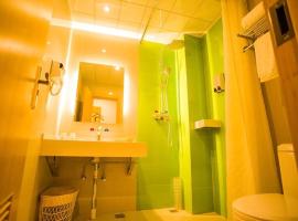 GreenTree Inn Yongnian County Hebei Shop Express Hotel, hotel sa Handan