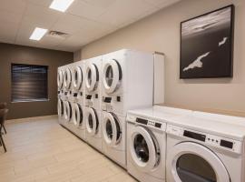 Staybridge Suites - Wisconsin Dells - Lake Delton by IHG โรงแรมในวิสคอนซินเดลส์