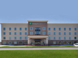 Holiday Inn Express & Suites Forrest City, an IHG Hotel، فندق في فورست سيتي