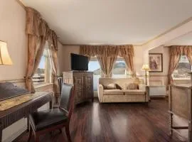 The Plaza Hotel Downtown, Trademark Collection by Wyndham