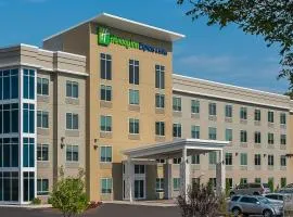 Holiday Inn Express & Suites Norwood, an IHG Hotel