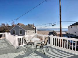 Gem by the Sound - Beach Front, cottage in Fairfield