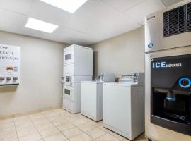 Holiday Inn Express & Suites - Albany Airport - Wolf Road by IHG, hótel í Albany