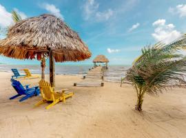 Oceans Edge, Hotel in Placencia Village