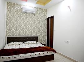 No Problem Guest House, hotel in Moga