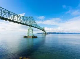 Holiday Inn Express Hotel & Suites Astoria by IHG