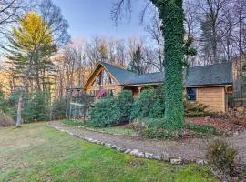 Quaint Apt about 5 Miles to Appalachian Trail and Lake!
