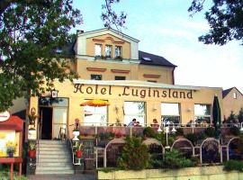 Hotel Luginsland, khách sạn có chỗ đậu xe ở Schleiz
