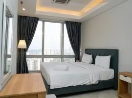 Luxury 2BR at The Masterpiece Condominium Epicentrum Apartment By Travelio