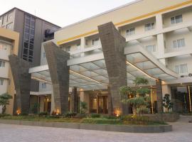 Pollos Hotel & Gallery, hotel v destinaci Rembang