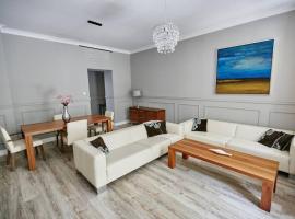 Beżowy Apartament DE LUX dla 4 osób Chorzów Katowice, דירה בחוז'וב