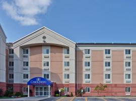 Candlewood Suites Syracuse-Airport, an IHG Hotel, מלון בNorth Syracuse