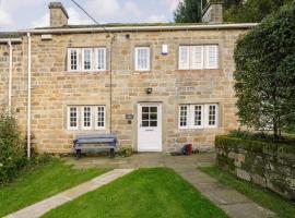 Carr Cottage, pet-friendly hotel in Leeds