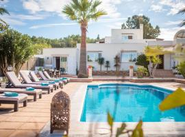 Villa Can Petrus, con piscina y wifi gratis, vila San Antonio įlankoje