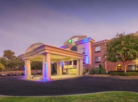 Holiday Inn Express Hotel & Suites Raleigh North - Wake Forest, an IHG Hotel, hotel em Wake Forest