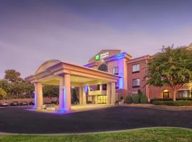 Holiday Inn Express Hotel & Suites Raleigh North - Wake Forest by IHG, hotel v destinaci Wake Forest