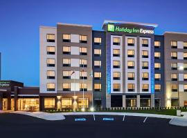 Holiday Inn Express Niagara-On-The-Lake, an IHG Hotel，濱湖尼亞加拉的飯店