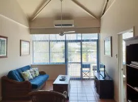Granita's - 2 bedroom converted South Fremantle warehouse apartment