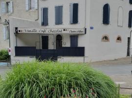 VANILLE CAFE CHOCOLAT, hotel blizu znamenitosti termalne kopeli Bagnères-de-Bigorre, Bagnères-de-Bigorre