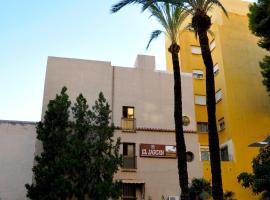 Hostal El Jardín: Benidorm şehrinde bir otel