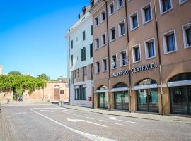 Hotel Centrale, hotel v destinaci Este