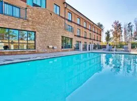 Holiday Inn Express & Suites Macon - I-475 by IHG