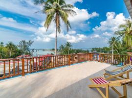 Le Grand Bleu Hotel โรงแรมในบ้านวกตุ่ม