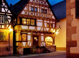 Hotel Restaurant Zum Nachtwächter, hotel cerca de Monasterio de Maulbronn, Lienzingen