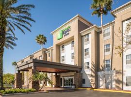 Holiday Inn Express & Suites Orlando International Airport by IHG, hotel poblíž Mezinárodní letiště Orlando - MCO, Orlando