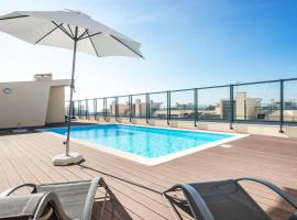 ★ OCEANFRONT: Luxury Breathtaking Views and Pool ★, lyxhotell i Olhão