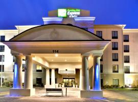 오크 리지에 위치한 호텔 Holiday Inn Express & Suites Oak Ridge, an IHG Hotel