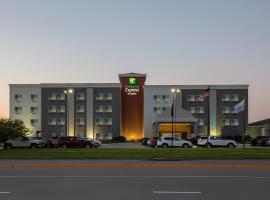 Holiday Inn Express Hotel & Suites Columbus by IHG, hotel di Columbus