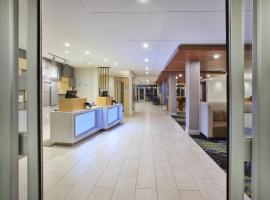 Holiday Inn Express & Suites Grand Rapids Airport North by IHG, hotell i Grand Rapids