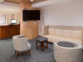 Holiday Inn Express Mineral Wells by IHG, hótel í Parkersburg