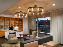 Holiday Inn Clark - Newark, an IHG Hotel、にあるLinden Airport - LDJの周辺ホテル