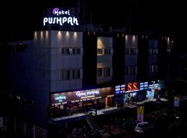 Hotel Pushpak, hótel í Sātāra