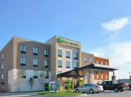 Holiday Inn Express & Suites Oklahoma City Mid - Arpt Area, an IHG Hotel