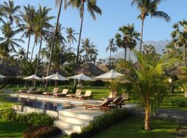 Kubu Indah Dive & Spa Resort: Tulamben şehrinde bir havuzlu otel